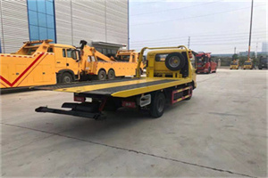 进贤非事故拖车